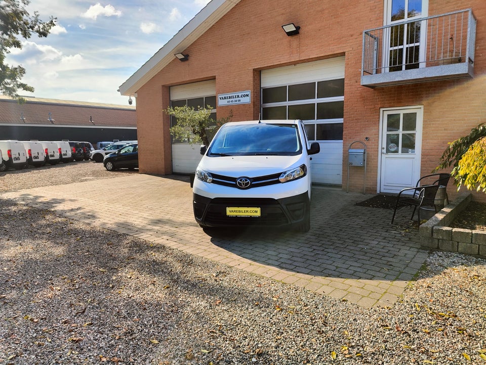 Toyota ProAce 2,0 D 120 Long Comfort 4d