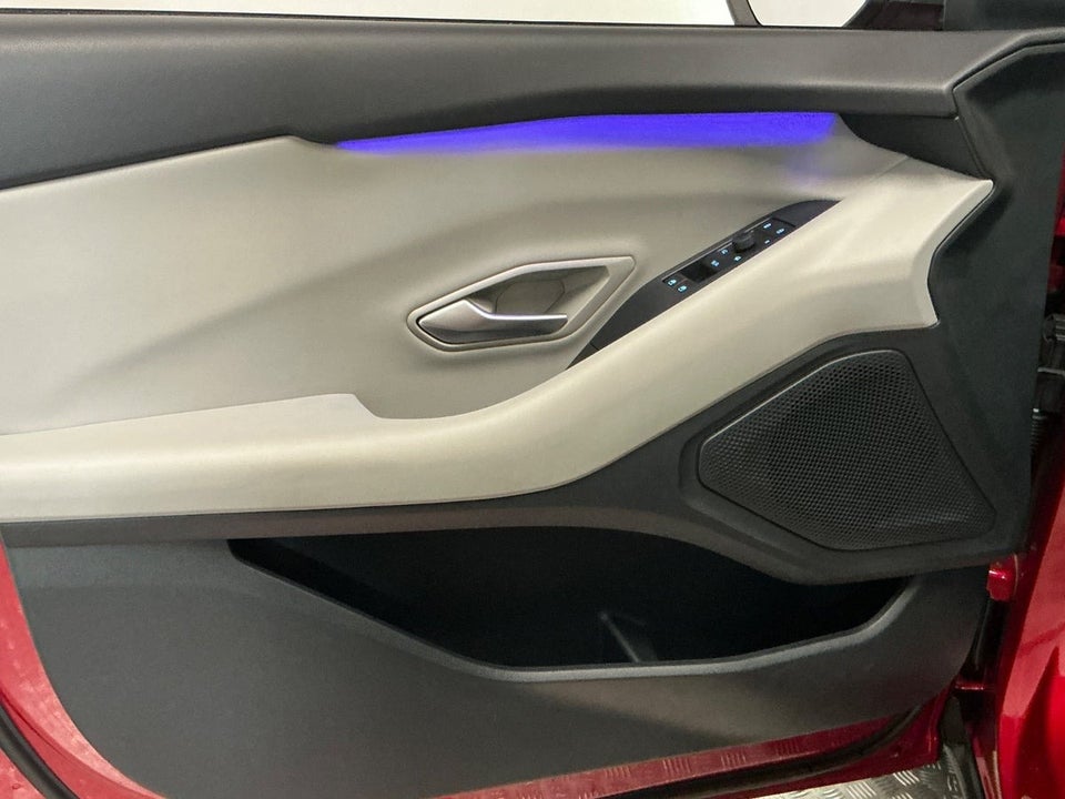 Ford Explorer 82 Premium Extended Range 5d