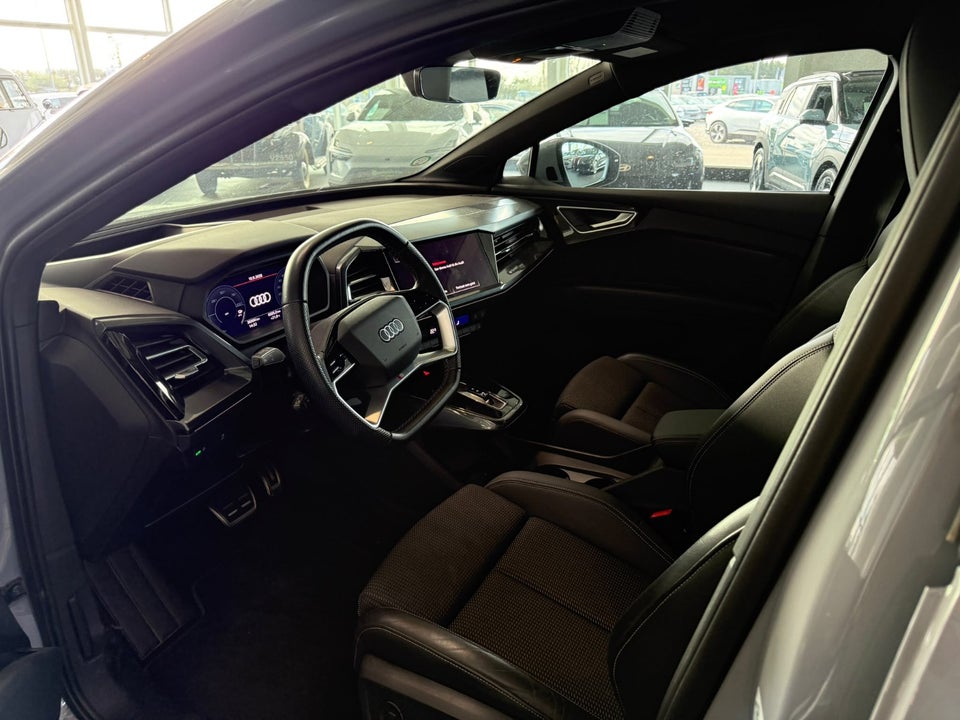 Audi Q4 e-tron 45 S-line 5d