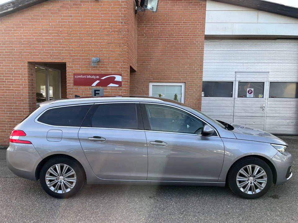 Peugeot 308 1,6 BlueHDi 120 Selection Sky SW 5d