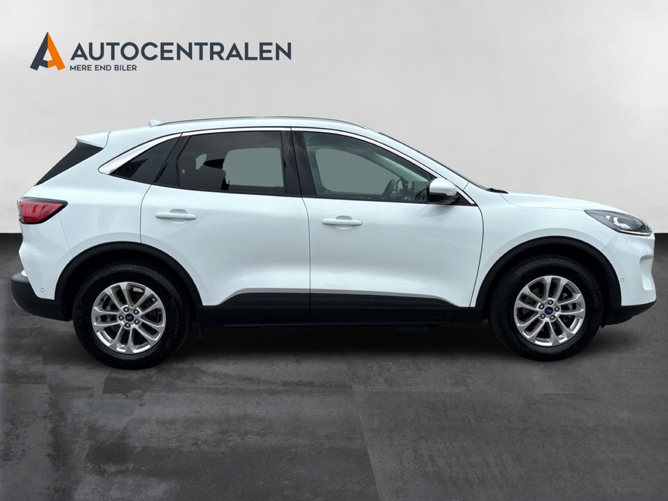 Ford Kuga 2,5 HEV Titanium X CVT 5d