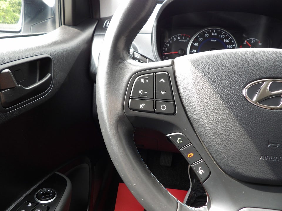 Hyundai i10 1,0 EM-Edition Eco 5d