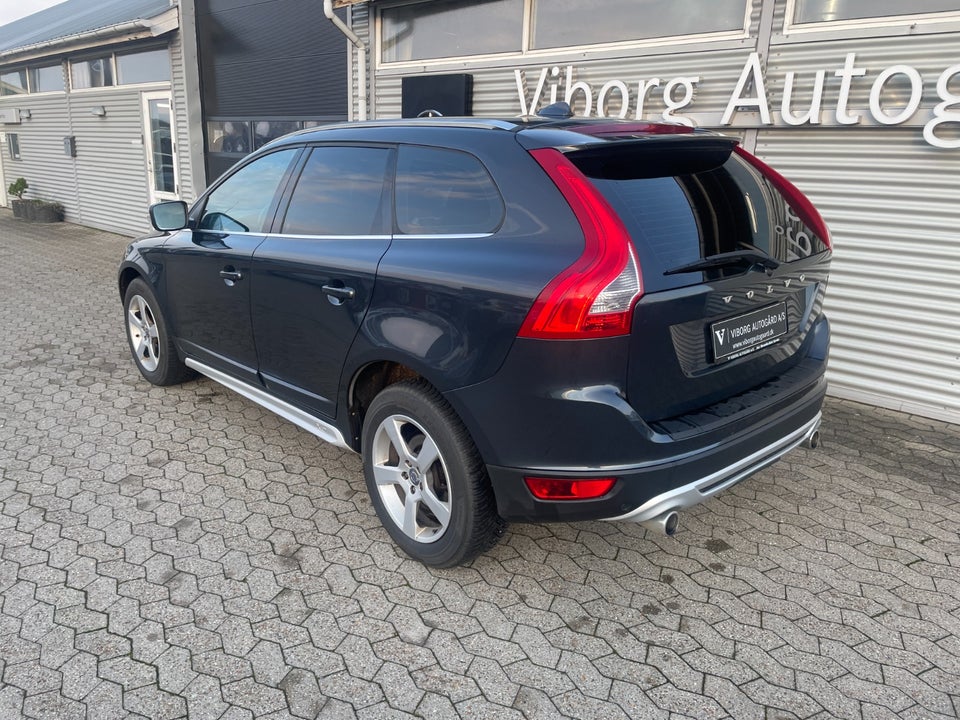 Volvo XC60 2,4 D4 163 R-Design aut. AWD 5d