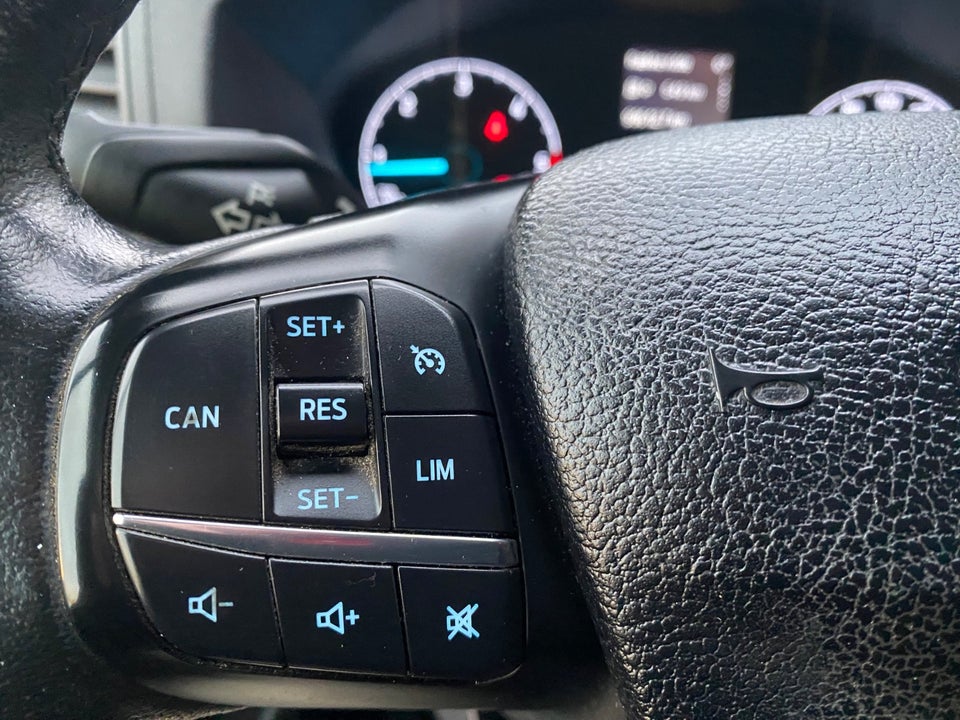 Ford Transit Custom 300L 2,0 TDCi 130 Ambiente