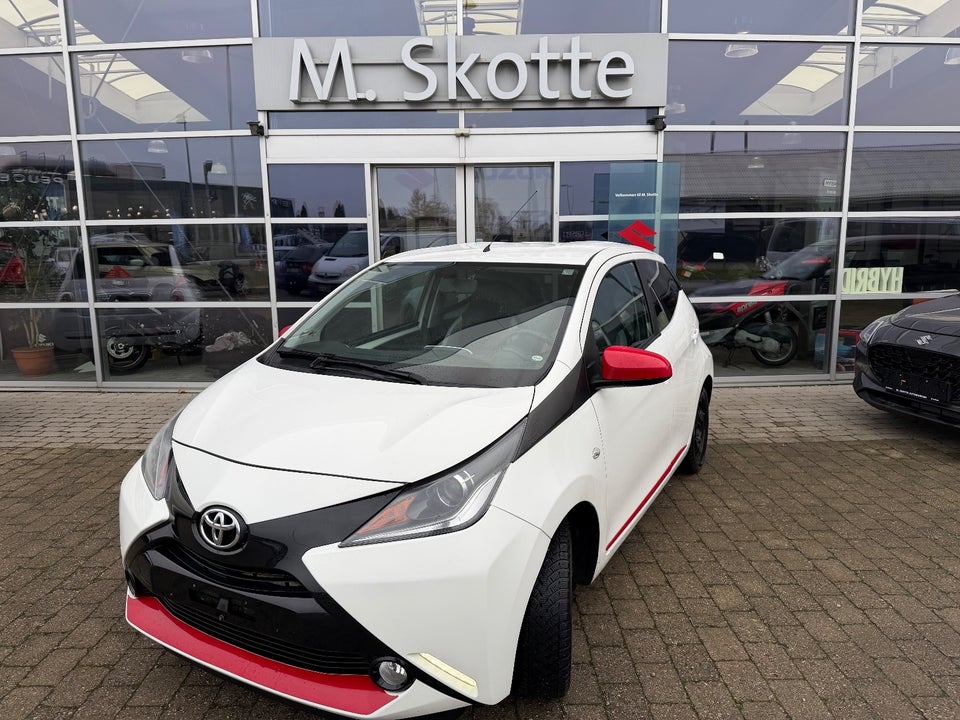 Toyota Aygo 1,0 VVT-i x-pression 5d