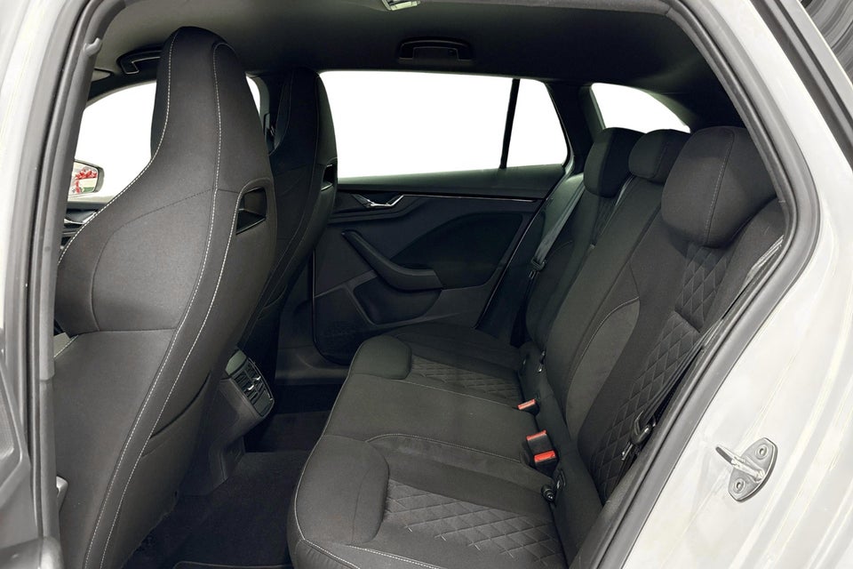 Skoda Scala 1,0 TSi 115 Ambition 5d