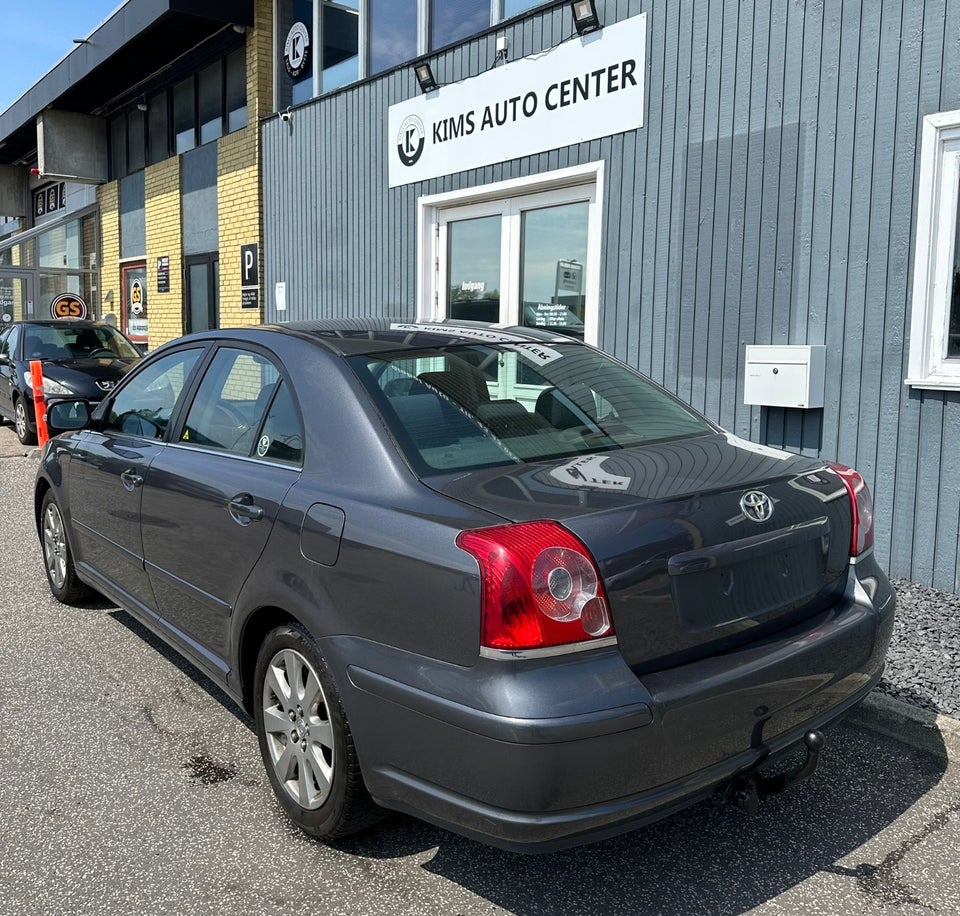 Toyota Avensis 1,8 VVT-i Sol 4d