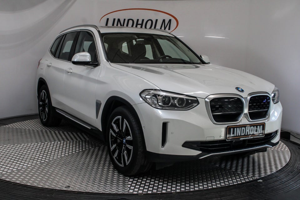 BMW iX3 Charged 5d