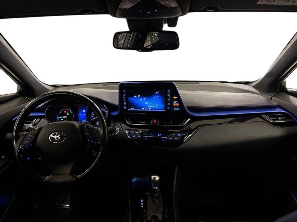 Toyota C-HR 1,8 Hybrid C-ULT CVT 5d