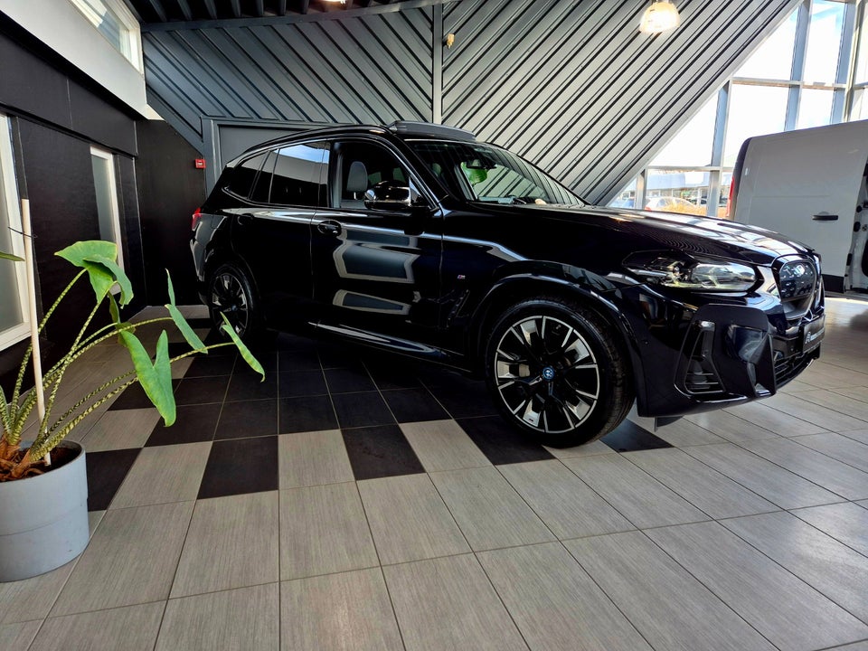 BMW iX3 Charged Plus M-Sport 5d