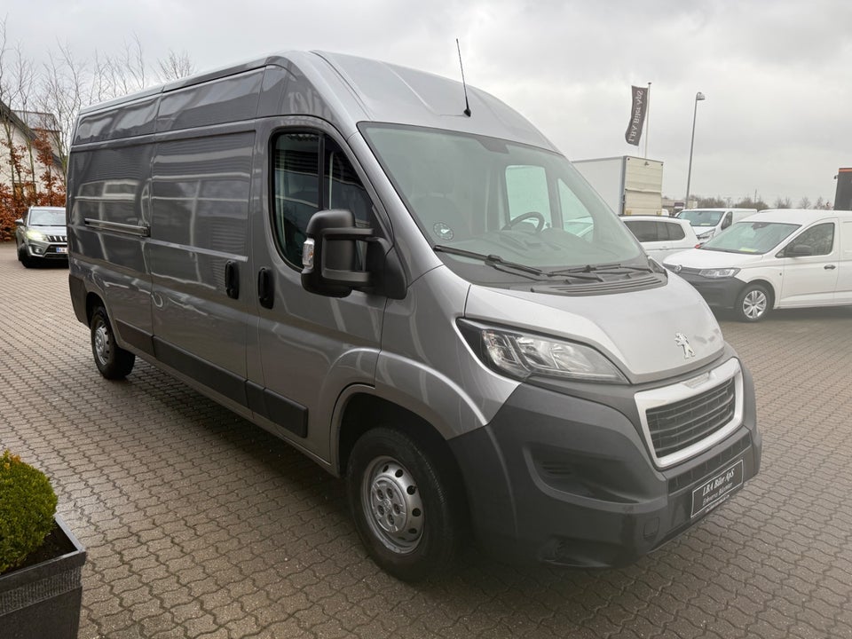 Peugeot Boxer 333 2,2 BlueHDi 140 L3H2 Premium