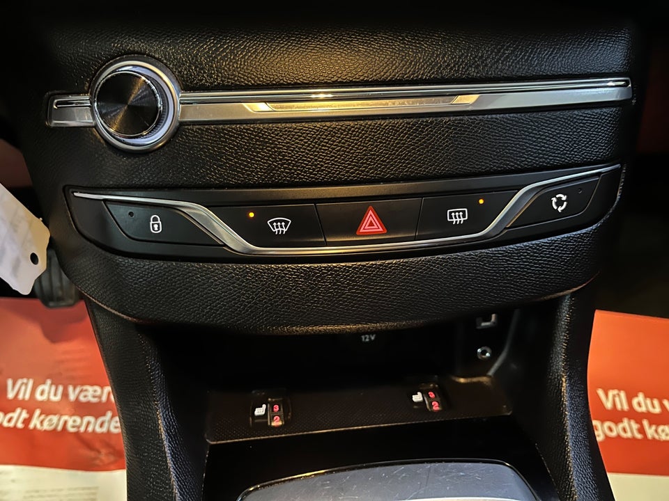 Peugeot 308 1,6 BlueHDi 120 Style SW 5d