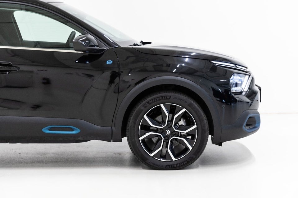 Citroën ë-C4 X 50 Shine 4d