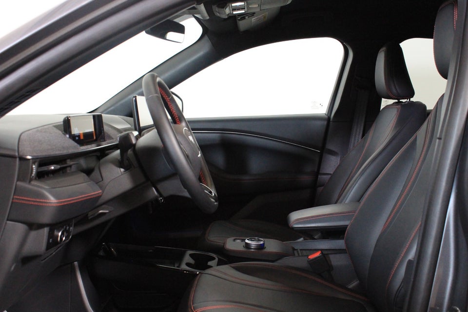 Ford Mustang Mach-E 98 Premium Extended Range 5d