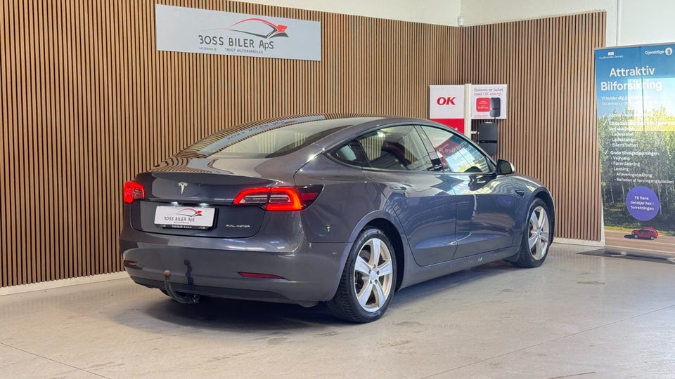 Tesla Model 3 Long Range AWD 4d