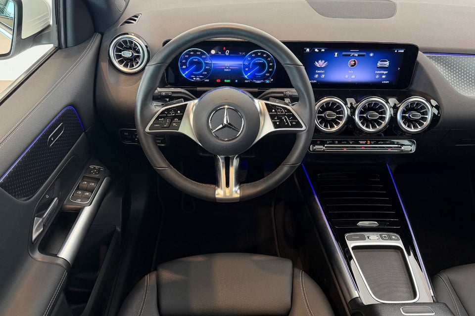 Mercedes EQA300 Progressive 4Matic 5d