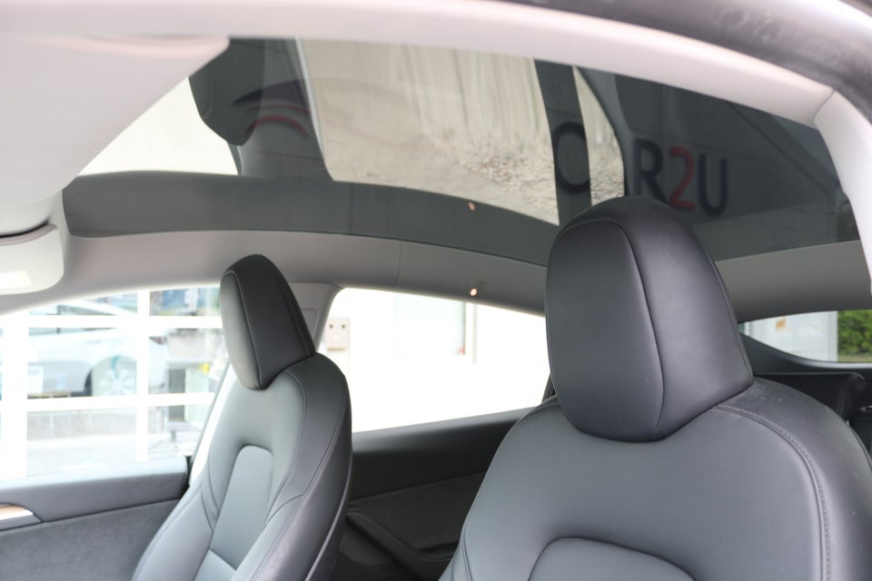 Tesla Model Y RWD 5d