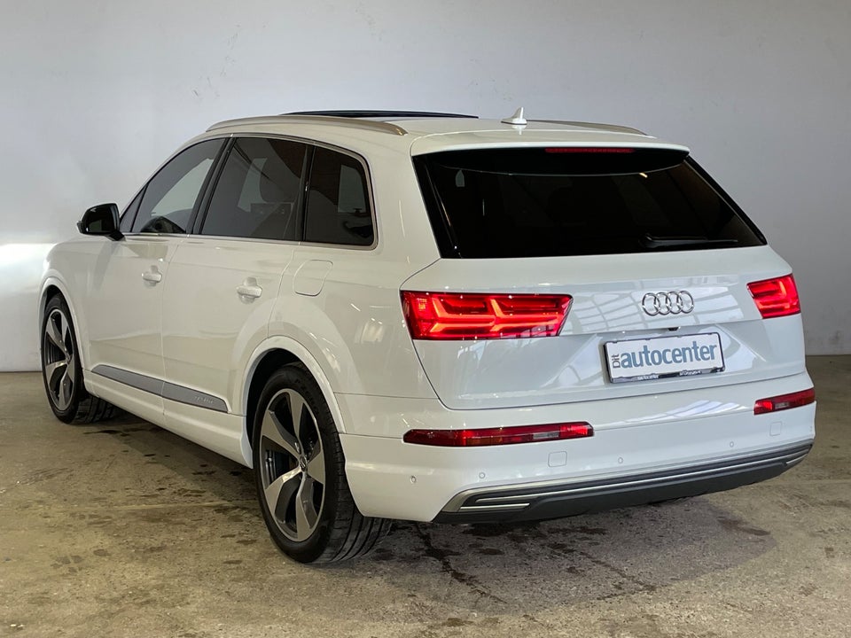 Audi Q7 3,0 TDi e-tron quattro Tiptr. 5d