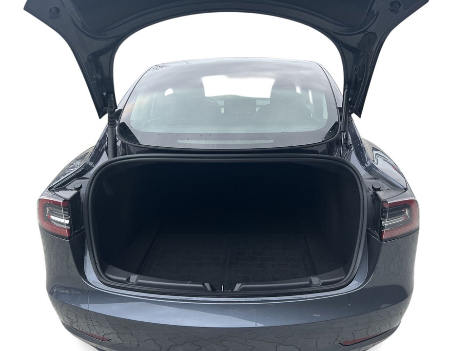 Tesla Model 3 Long Range RWD 4d