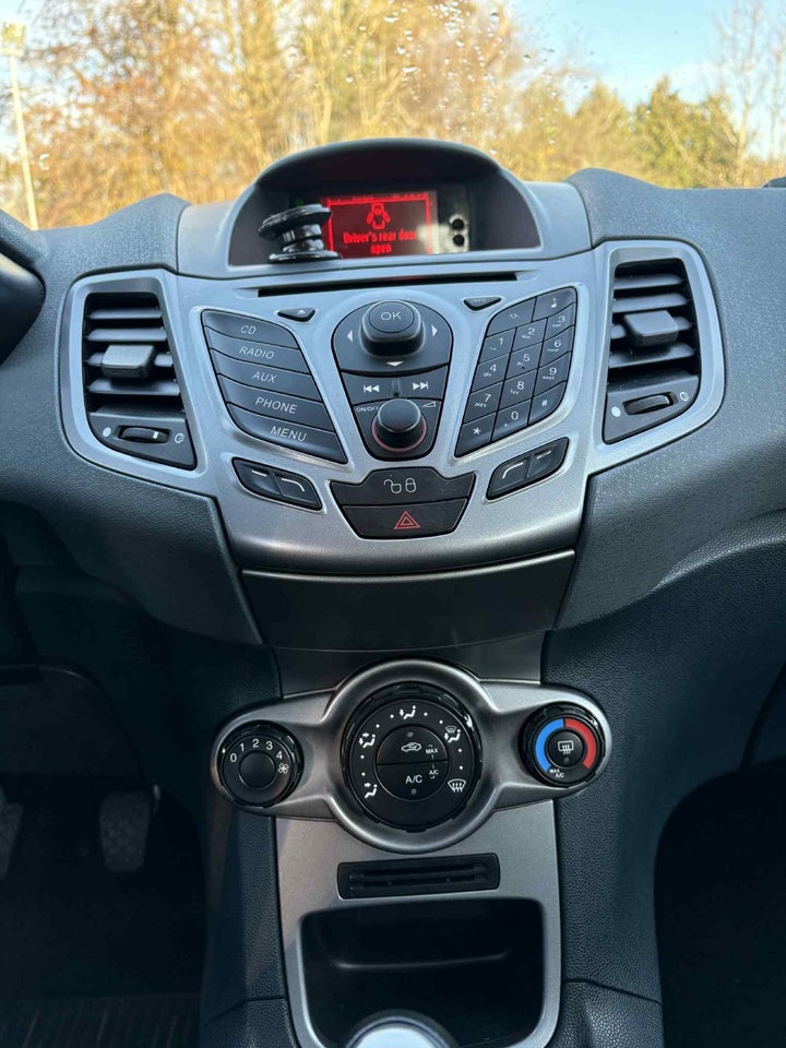 Ford Fiesta 1,25 82 Ambiente 5d