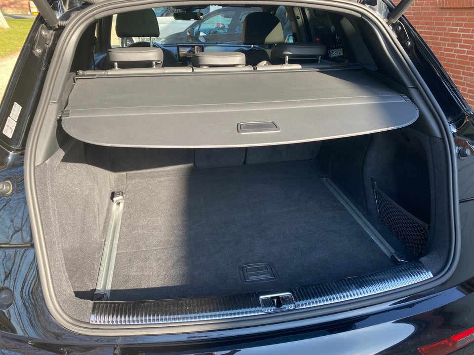 Audi Q5 40 TDi S-line quattro S-tr. 5d