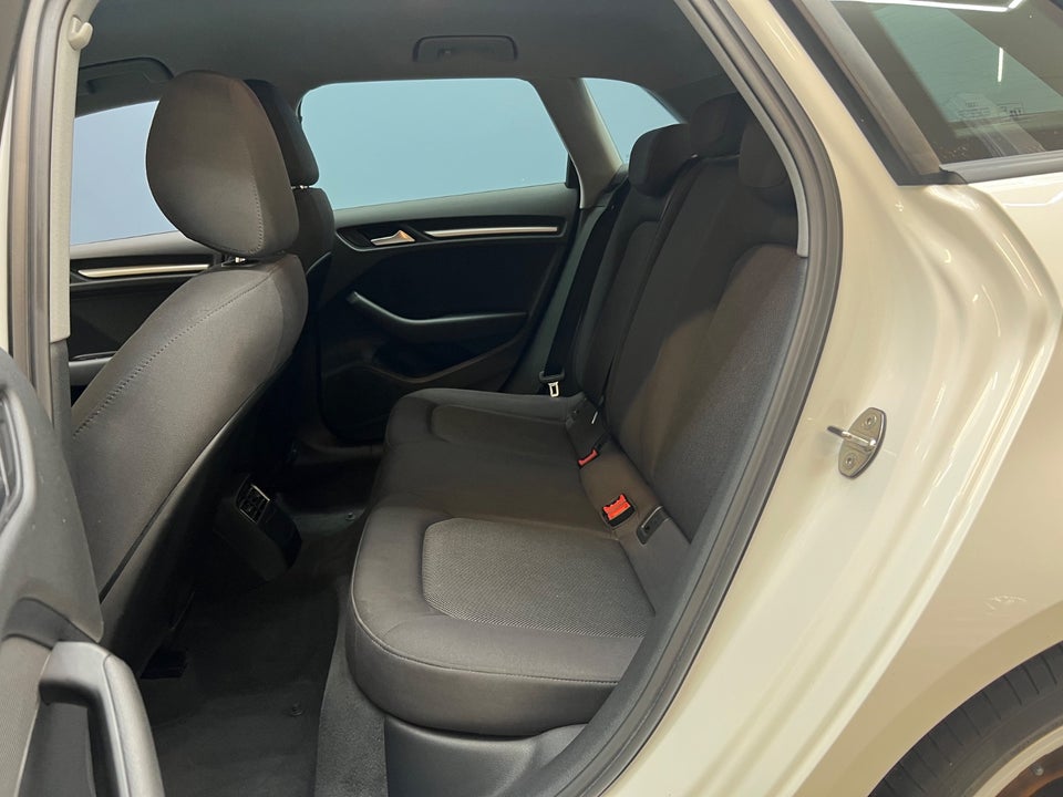 Audi A3 1,4 e-tron Sportback S-tr. 5d