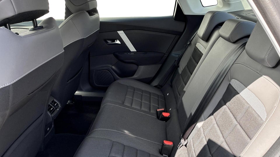 Citroën ë-C4 X 54 Plus 4d