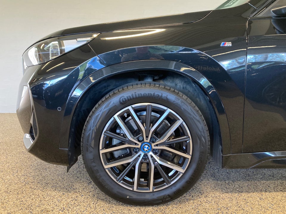 BMW iX1 xDrive30 M-Sport 5d