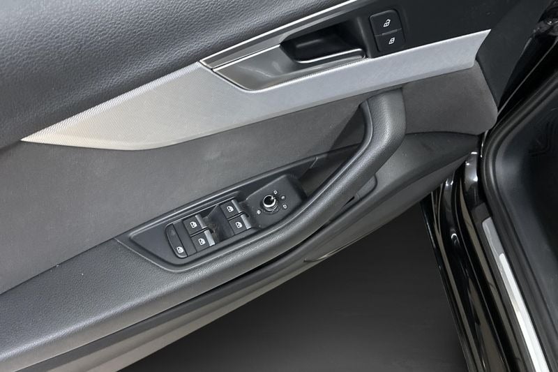 Audi A4 40 TFSi Sport Prestige Tour Avant S-tr. 5d