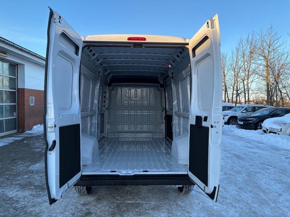 Peugeot e-Boxer 435 110 L3H2 Premium