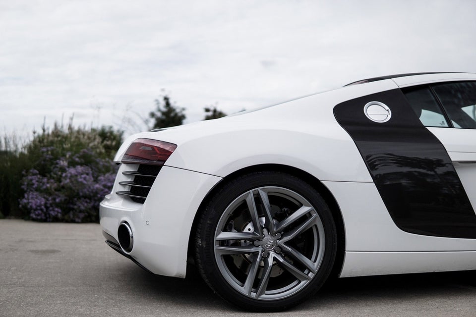 Audi R8 4,2 FSi Coupé quattro S-tr. 2d