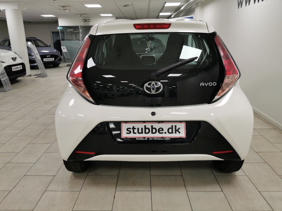 Toyota Aygo 1,0 VVT-i x-touch 5d