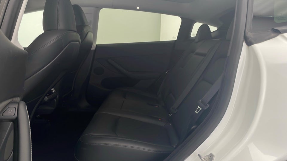 Tesla Model Y Long Range AWD 5d