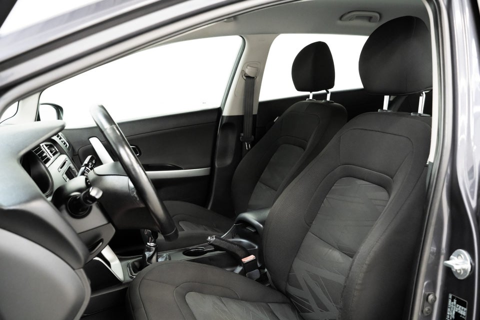 Kia Ceed 1,6 CRDi 128 Active SW 5d