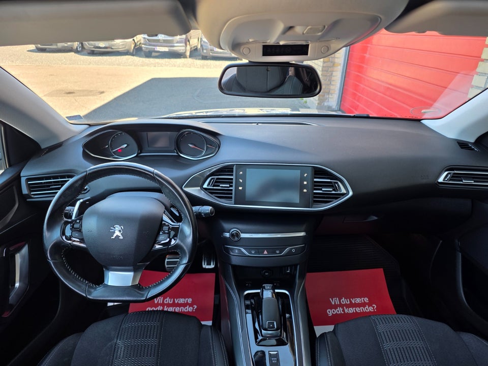 Peugeot 308 1,2 PureTech 130 Selection Sky SW EAT8 5d