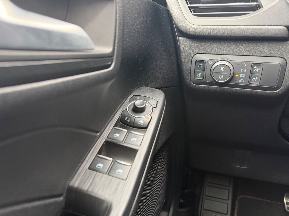 Ford Kuga 2,5 PHEV Graphite Tech CVT 5d