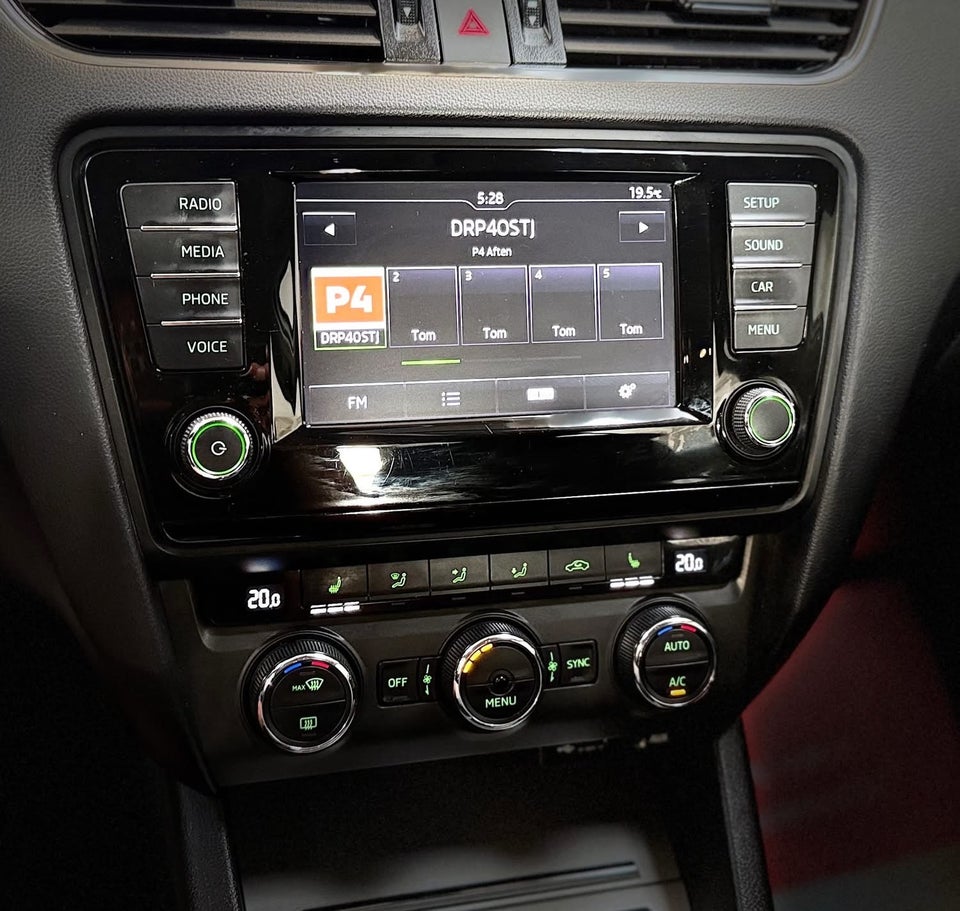 Skoda Octavia 1,6 TDi 110 Style Combi DSG 5d