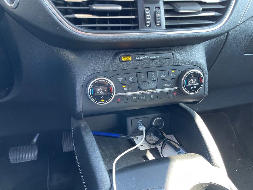 Ford Kuga 2,5 PHEV Vignale CVT 5d