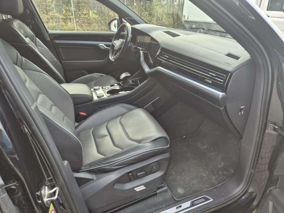 VW Touareg 4,0 TDi 421 R-line aut. 4Motion Van 5d