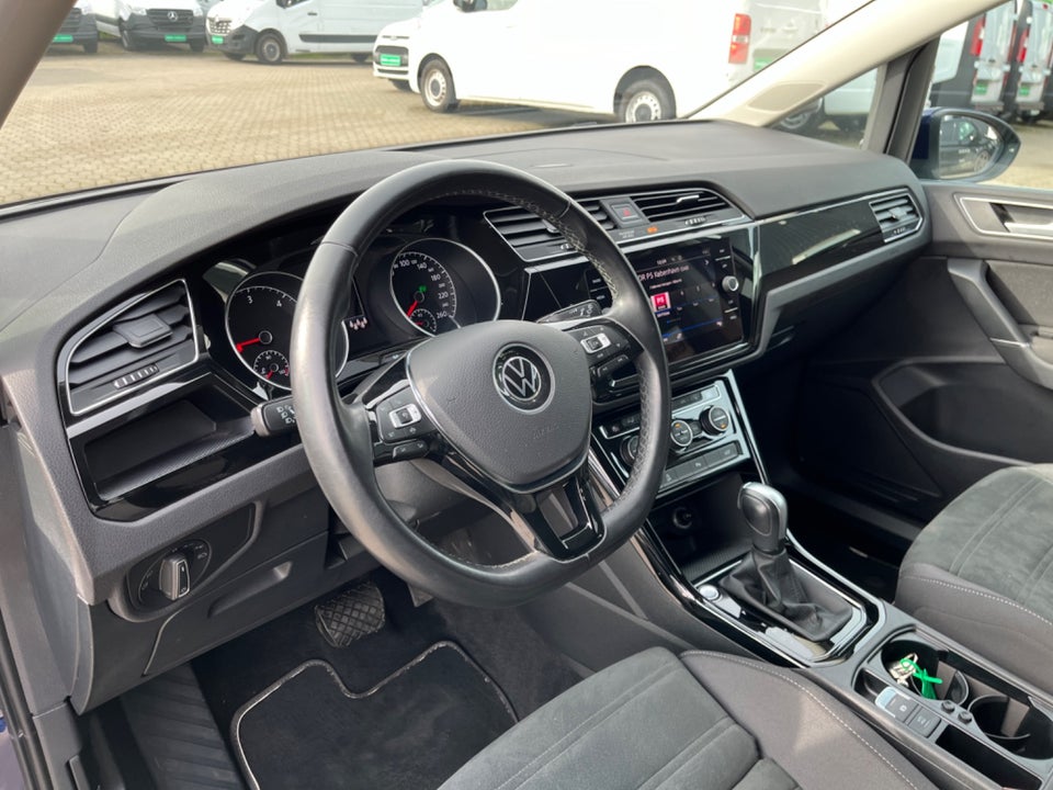 VW Touran 2,0 TDi 150 Highline+ DSG Van 5d