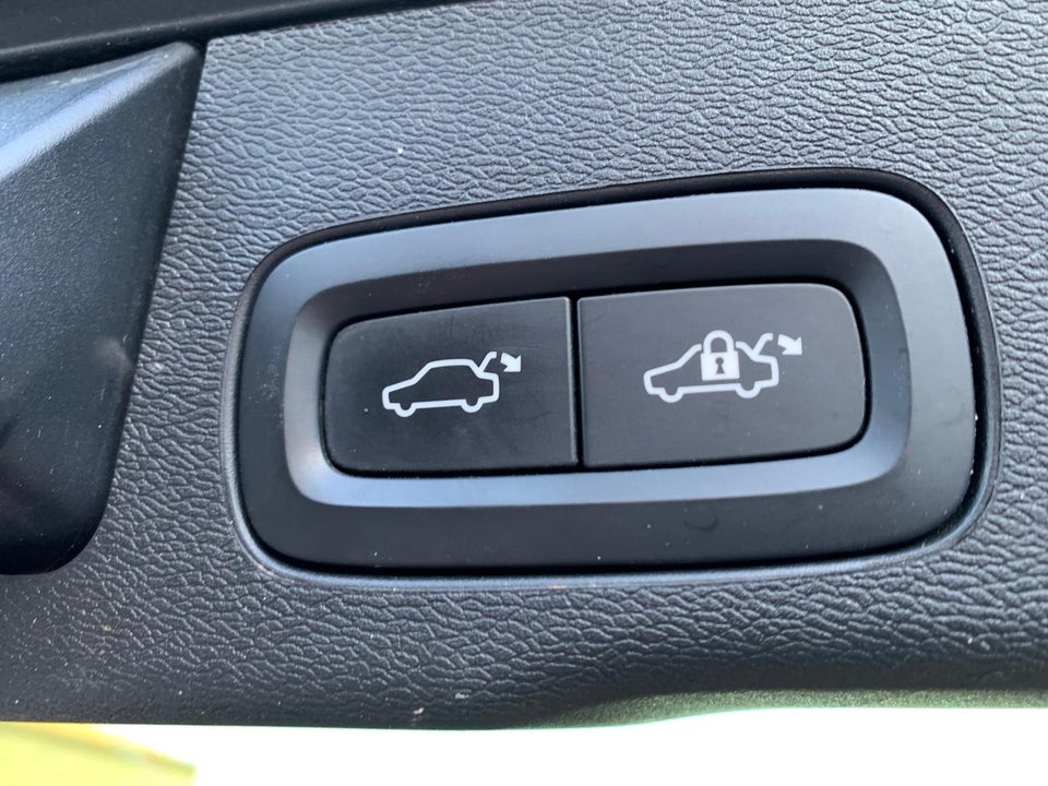 Volvo XC60 2,0 T6 ReCharge R-Design aut. AWD Van 5d