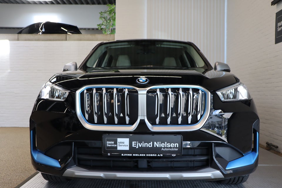 BMW iX1 xDrive30 X-Line 5d