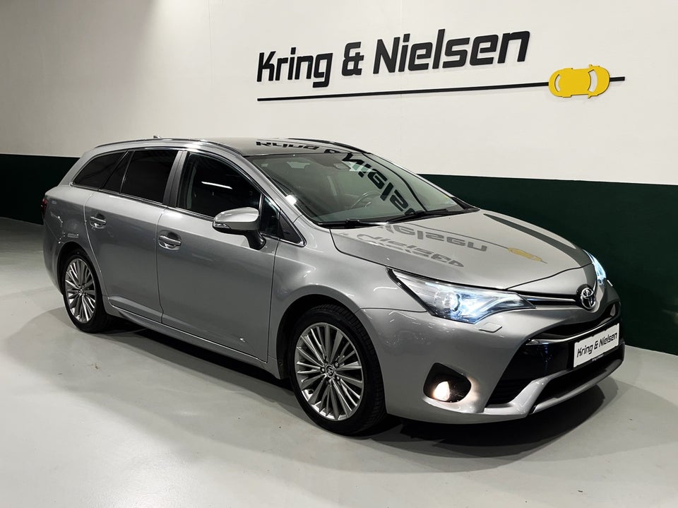 Toyota Avensis 1,8 VVT-i T2 Premium Touring Sports 5d