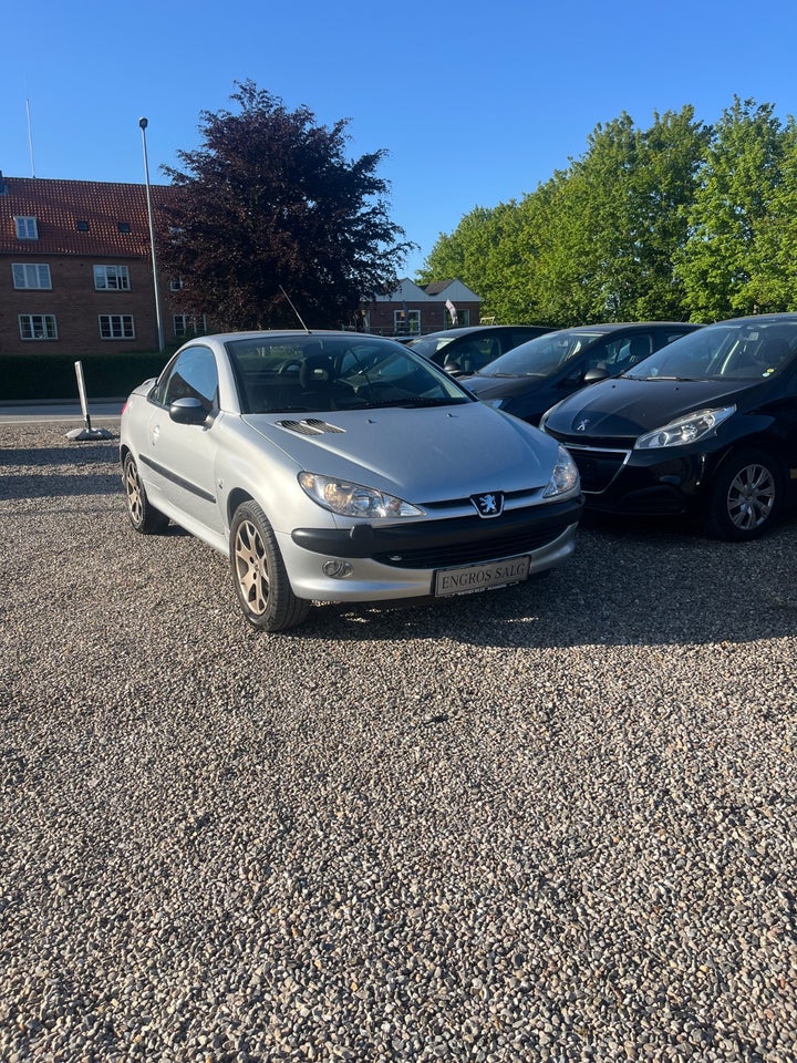 Peugeot 206 1,6 16V CC 2d