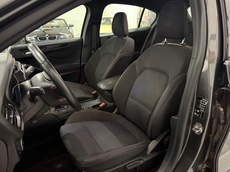 Ford Focus 1,0 EcoBoost ST-Line 5d
