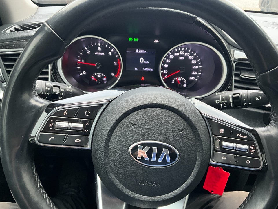 Kia Ceed 1,6 CRDi 136 Intro Edition SW 5d