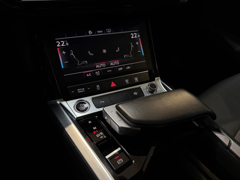 Audi e-tron 50 quattro 5d