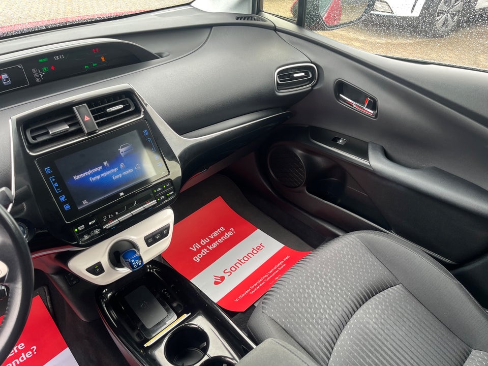 Toyota Prius 1,8 Plug-in Hybrid H4 MDS 5d