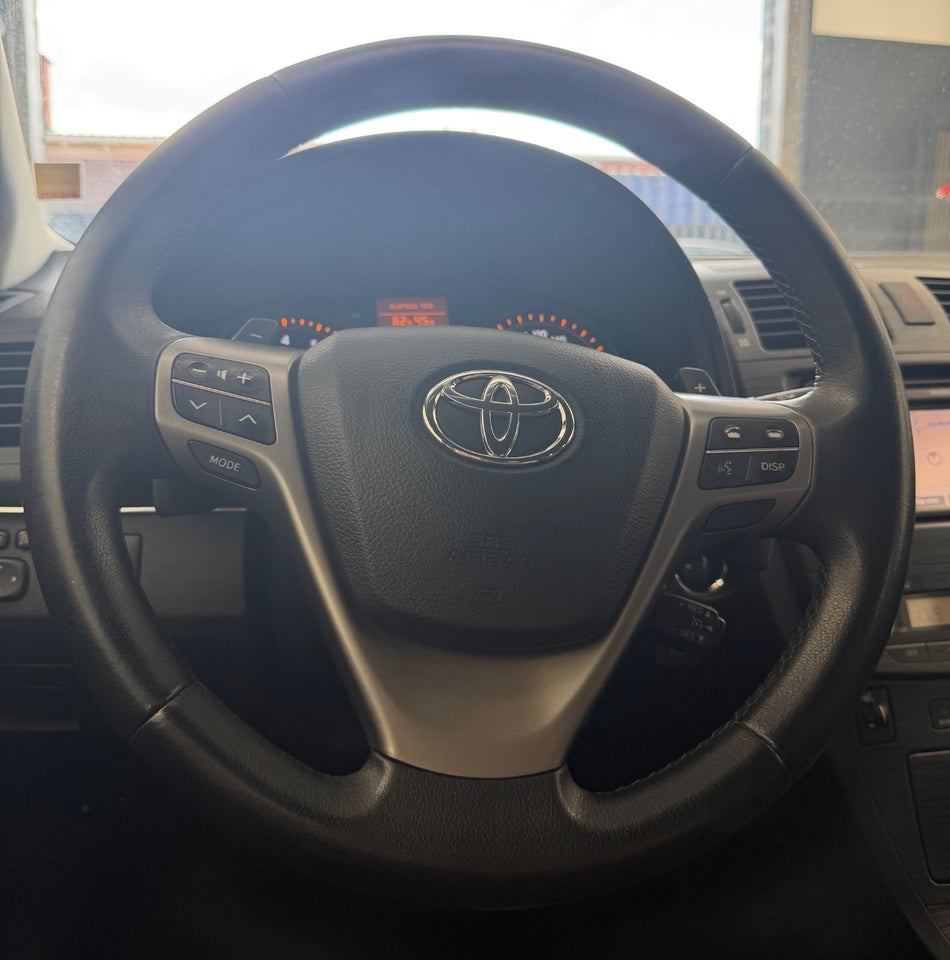 Toyota Avensis 1,8 VVT-i T2 E-CVT 4d
