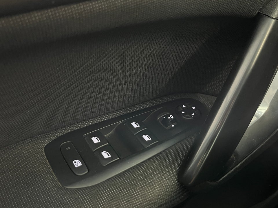 Peugeot 308 1,6 BlueHDi 120 Allure Sky SW 5d